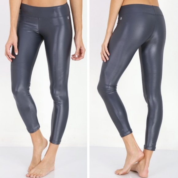 Koral Pants - Koral Lustrous shiny gunmetal grey Metallic yorkout yoga gym leggings size M